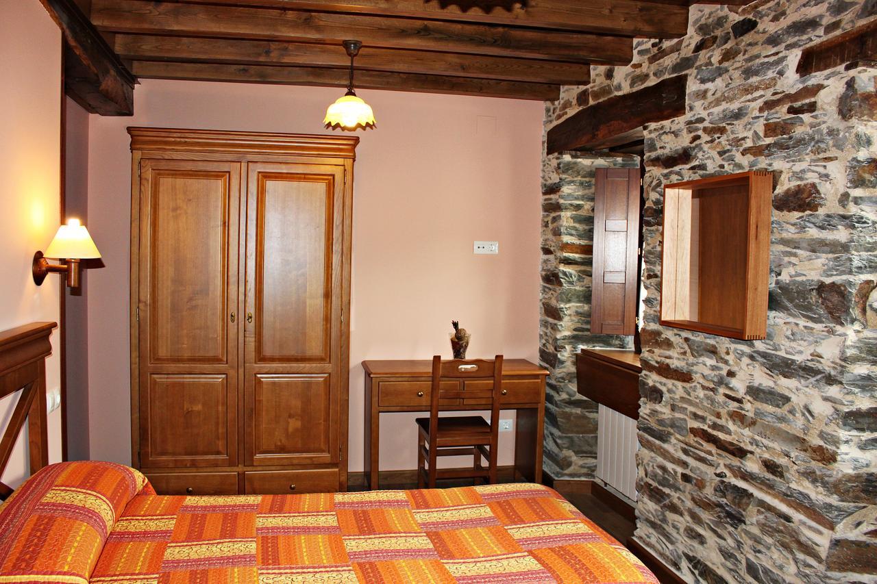 Apartamentos El Llago Boal Esterno foto