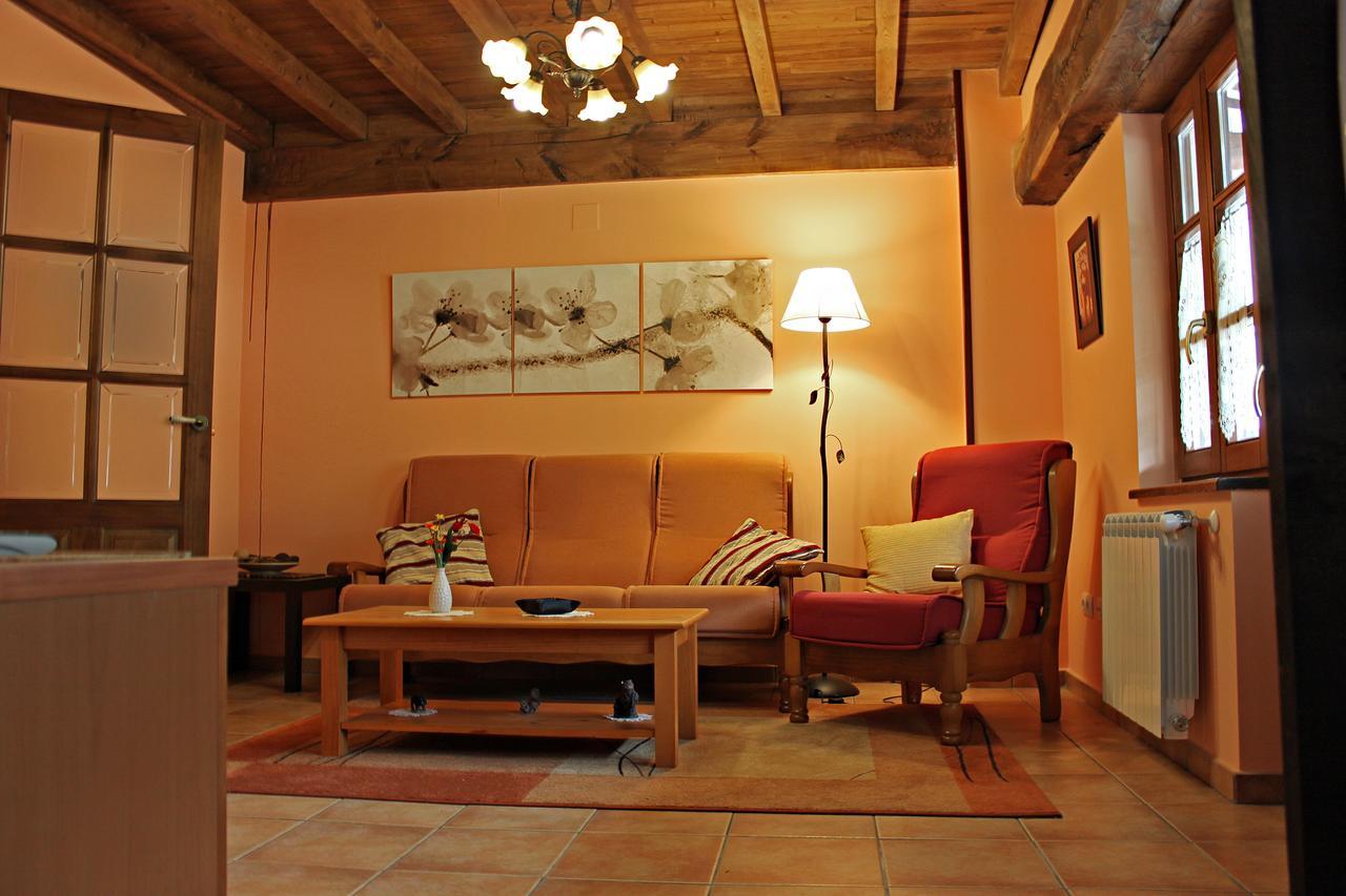 Apartamentos El Llago Boal Esterno foto